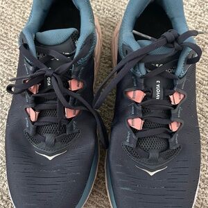 Women’s Hoka Gaviota 3 Navy w/Pink Accents
